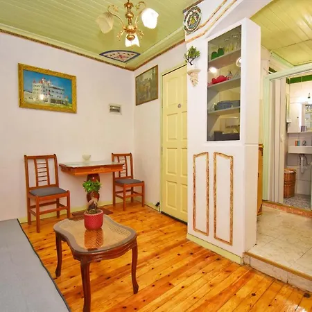 Komissa Di Corfu Апартаменты Corfu (city)